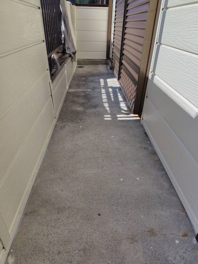 ベランダ土間施工前