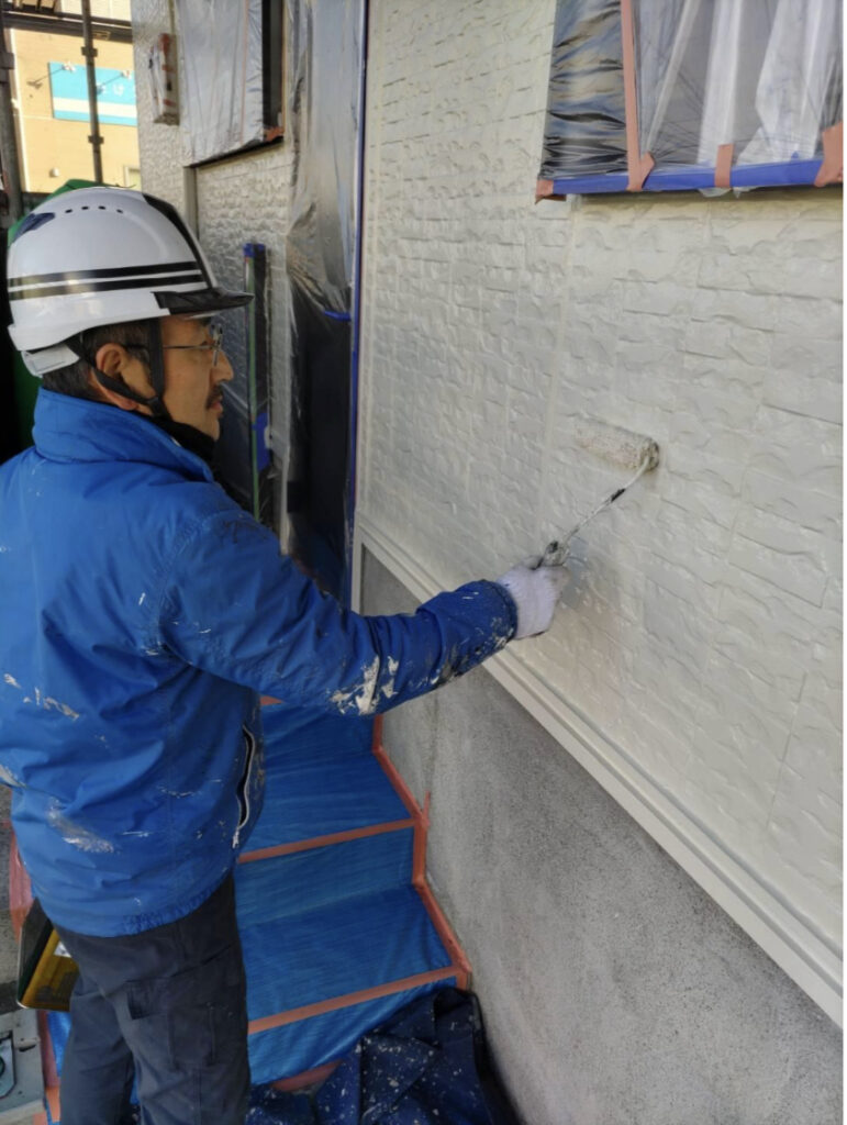 佐倉市K様邸の外壁塗装中の様子