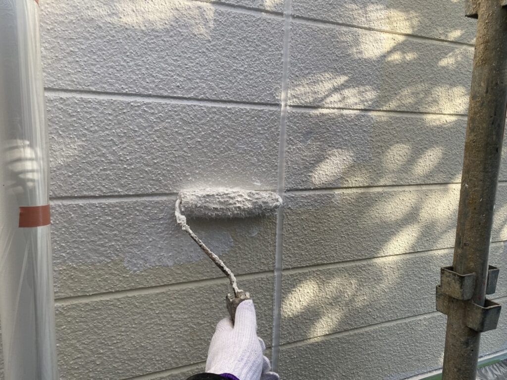 外壁塗装、下塗り工程