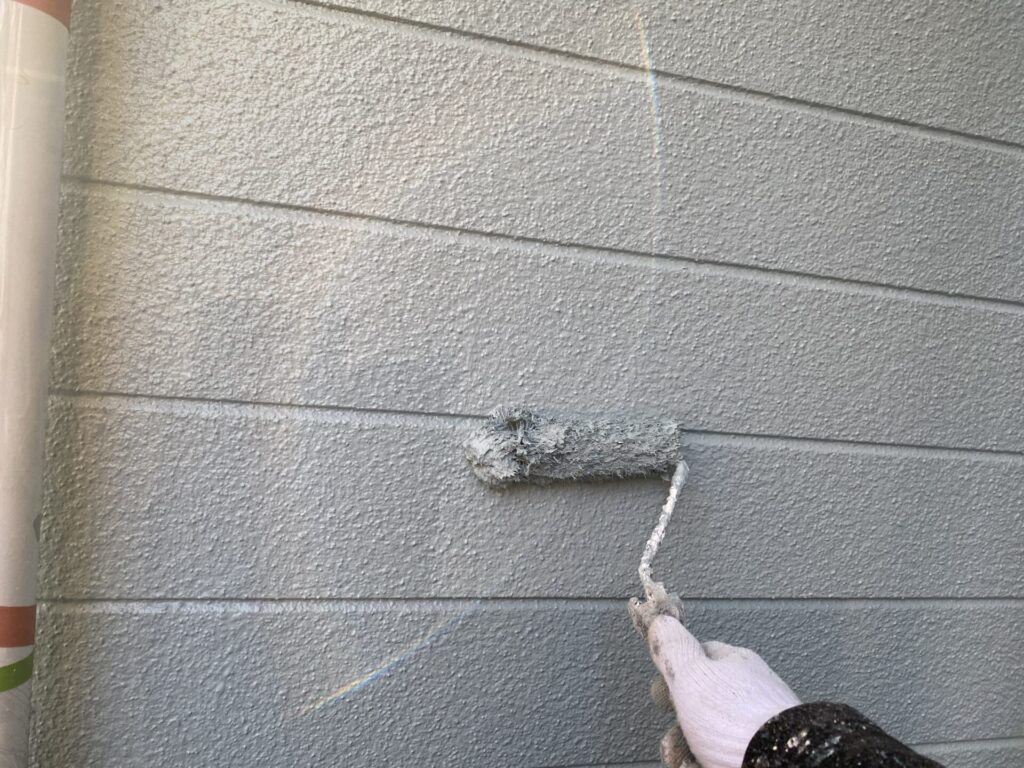 外壁塗装、上塗りの工程