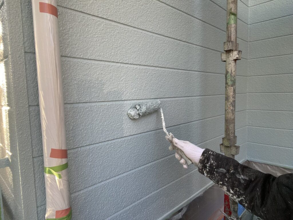 外壁塗装、上塗りの工程