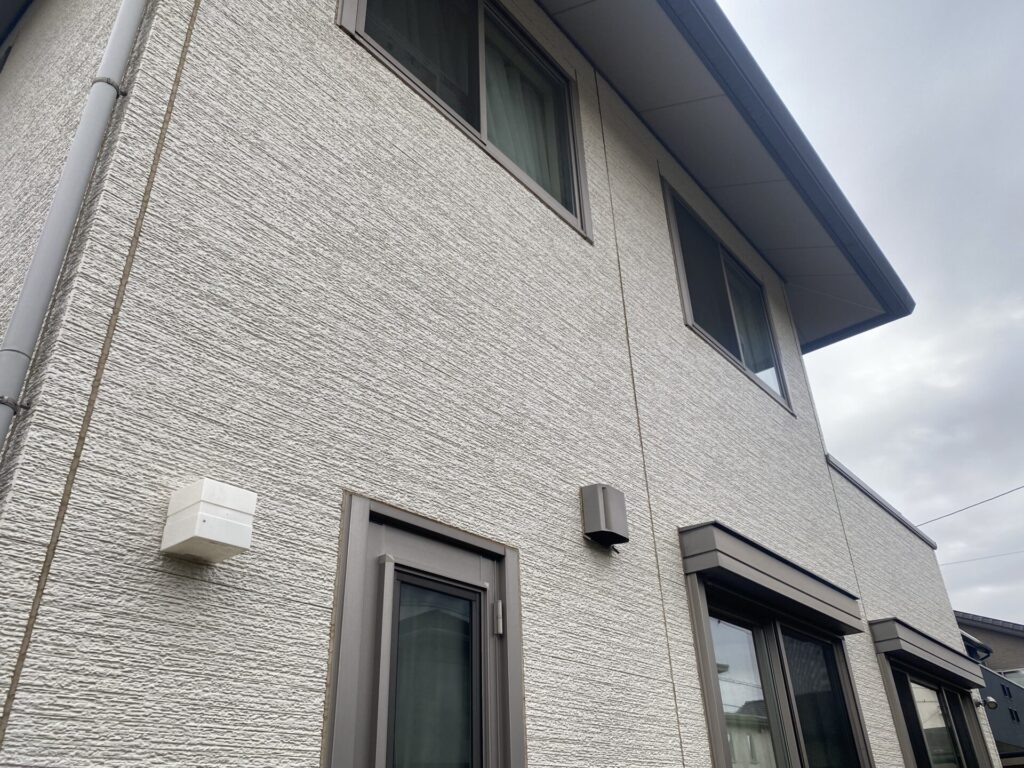 O様邸外壁塗装施工前