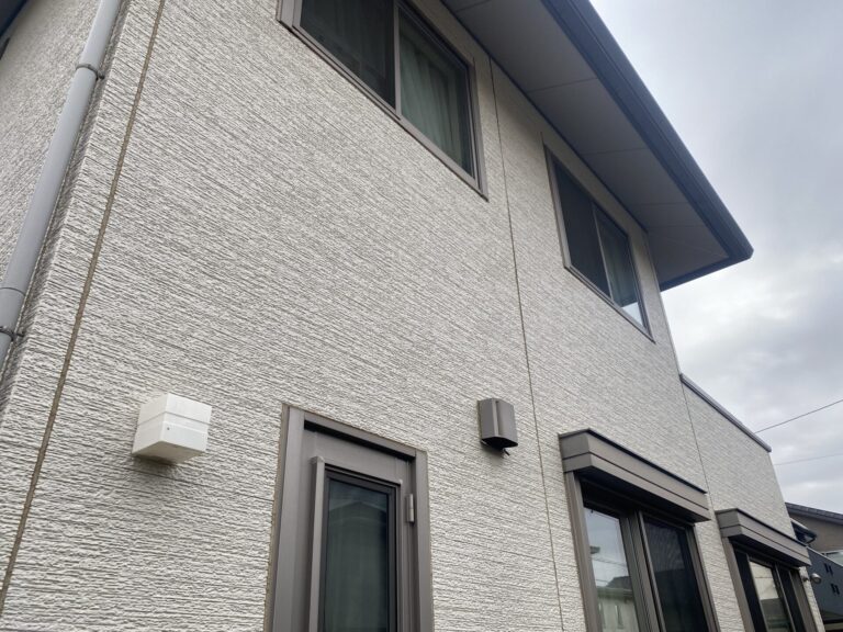 O様邸外壁塗装施工前