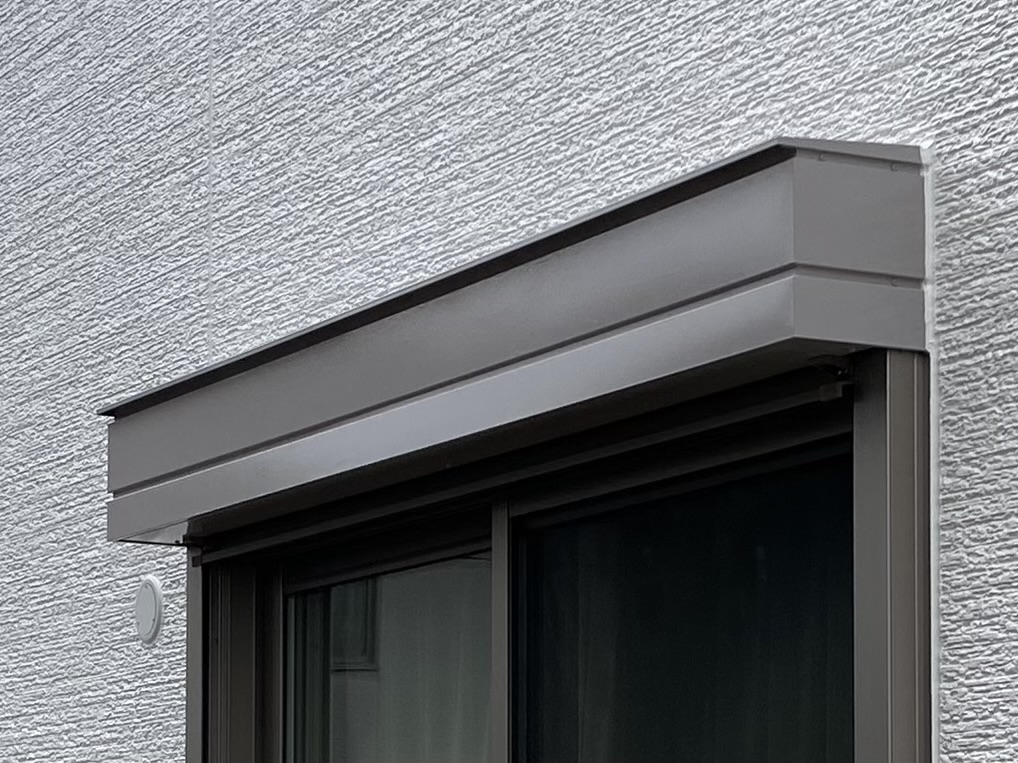 塗装後のシャッターBOX