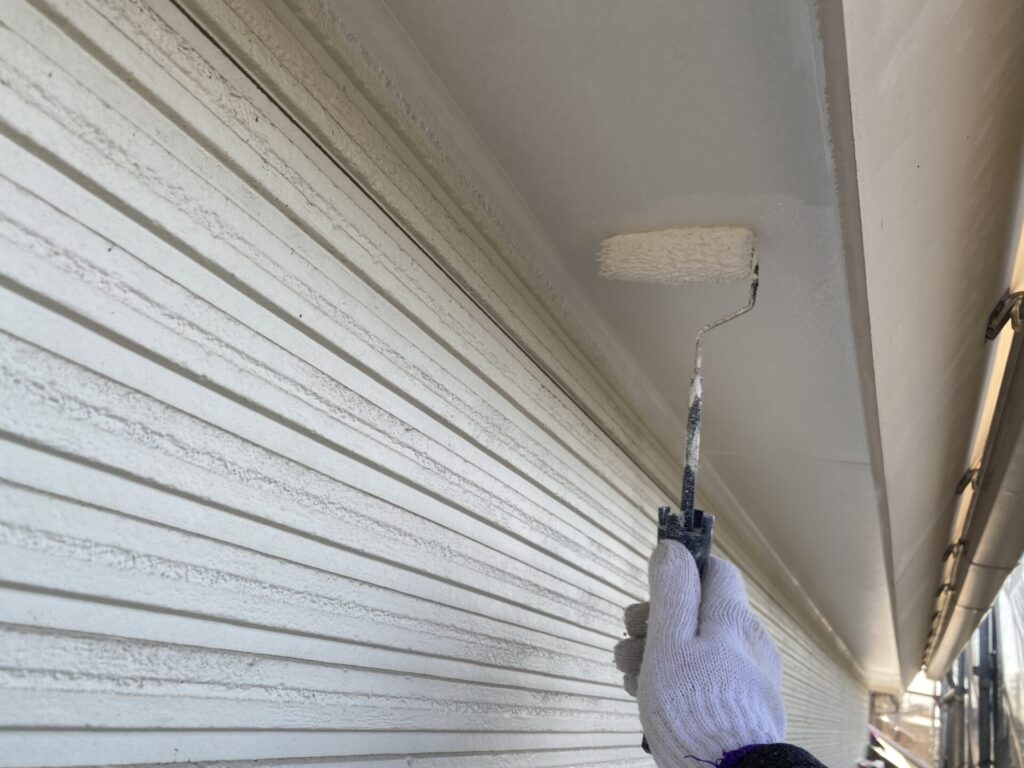 仕上げの2回目塗装工程