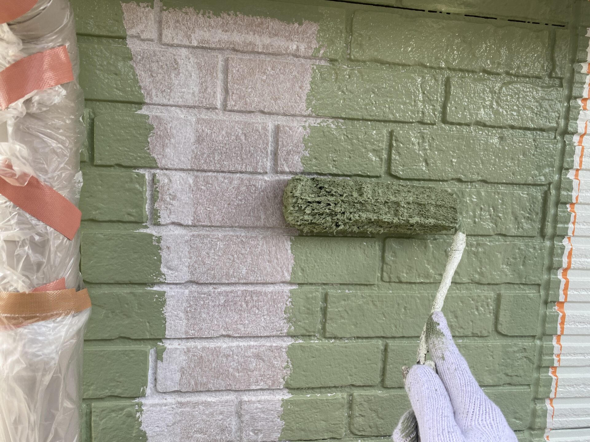 均一な厚みで塗られる中塗り